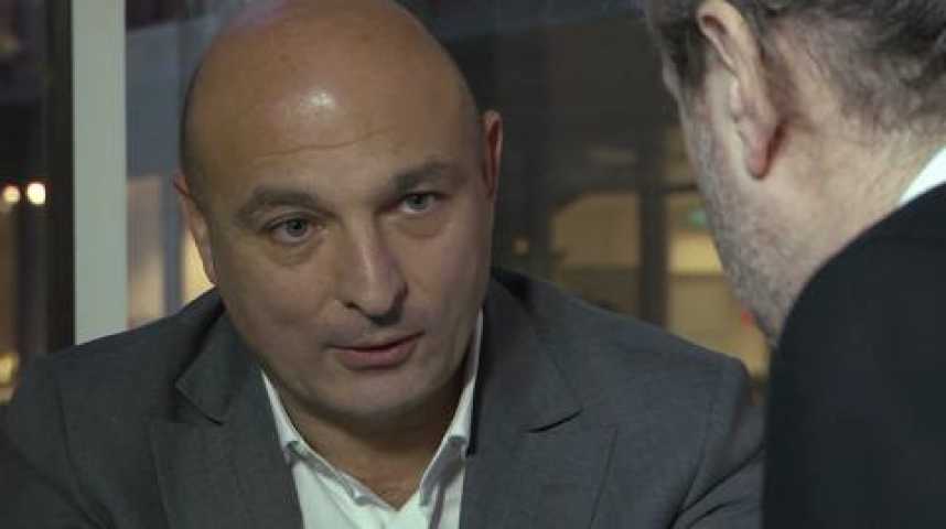 Illustration pour la vidéo Portrait d'entrepreneur : Michael Jais, PDG d'Augure