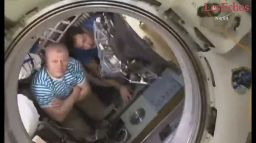 Illustration pour la vidéo Thomas Pesquet et Oleg Novitski ont quitté l’ISS